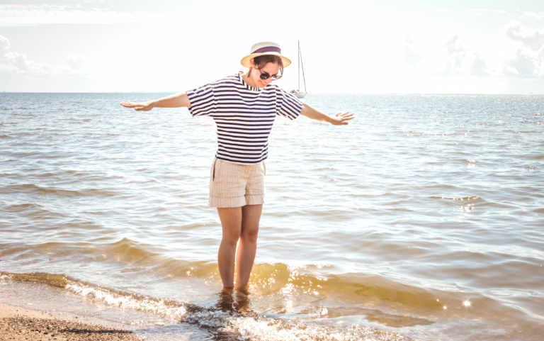 What to Wear With White Shorts? Best Ideas In 2022