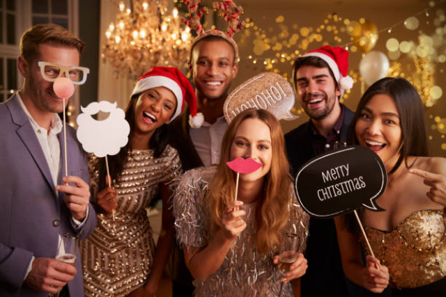  5 best office Christmas party dressing ideas for men