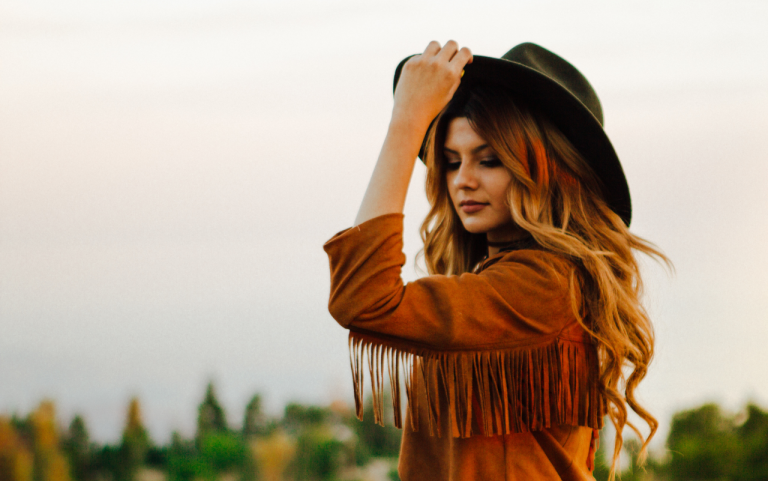 Country Themed Outfits: Easy Way to Create a Country Look for Women